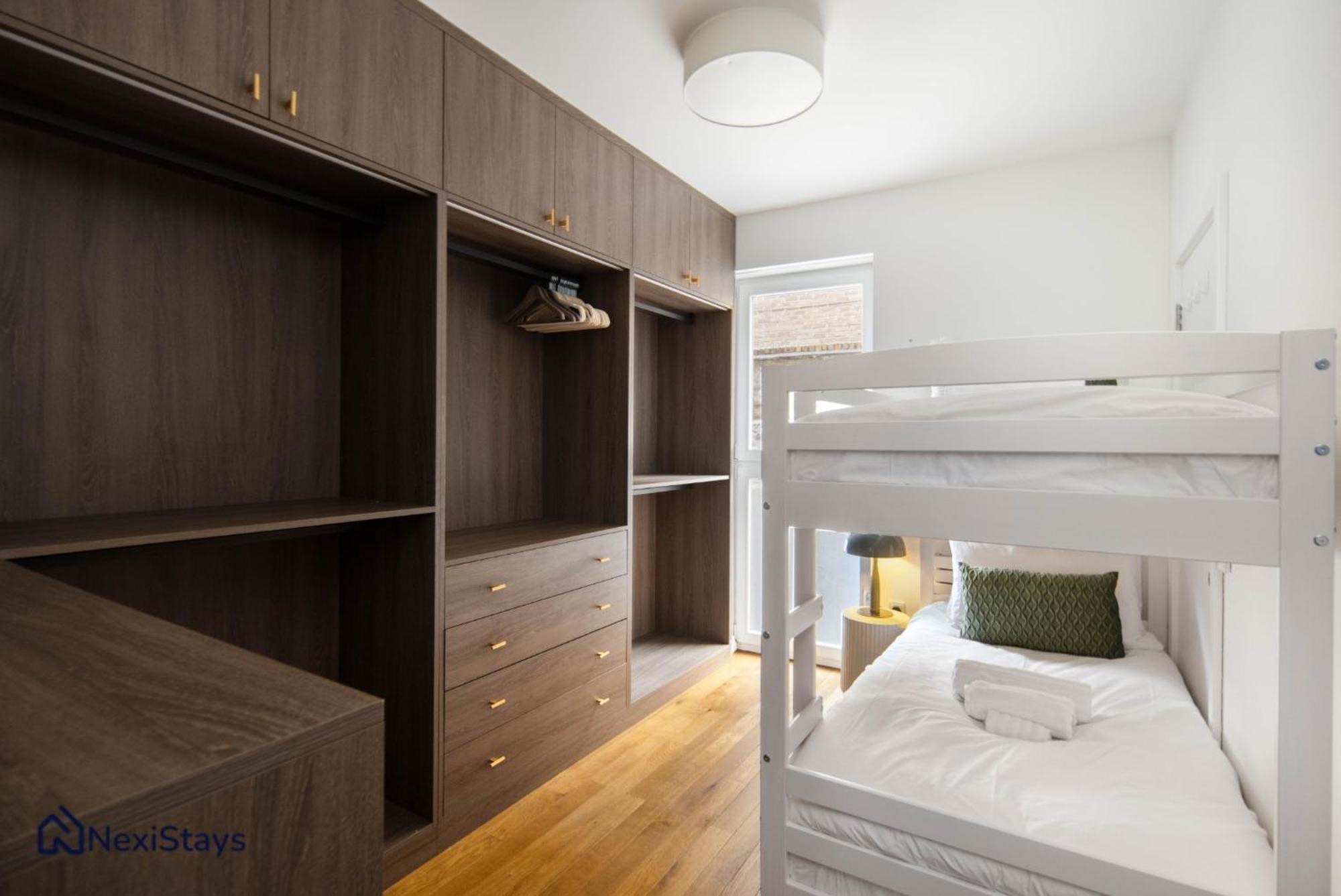 1 Min Walk To Euston Station, Modern Townhouse Apartment Лондон Екстериор снимка