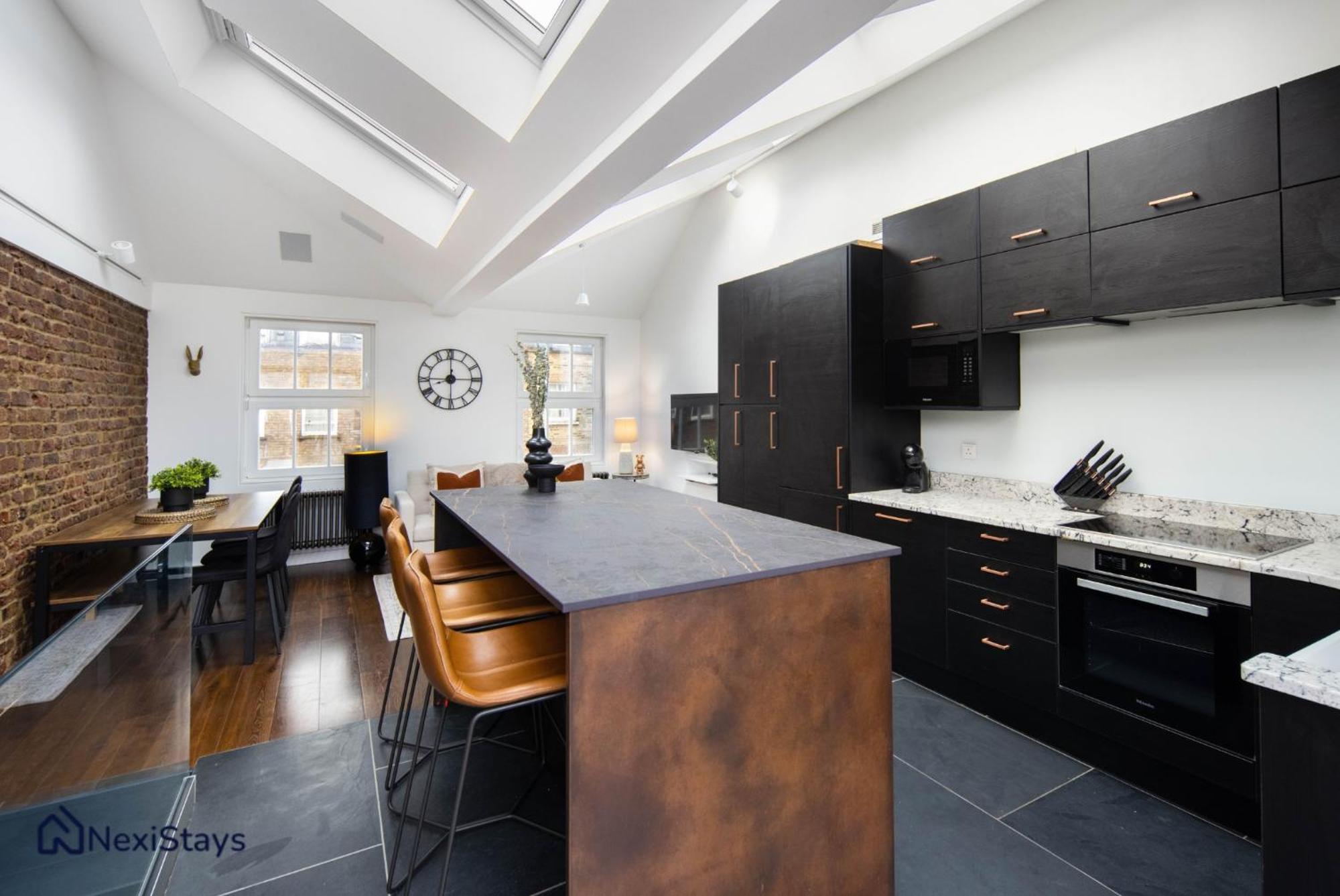 1 Min Walk To Euston Station, Modern Townhouse Apartment Лондон Екстериор снимка